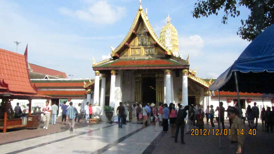 Buddhachinaraj 04.JPG 89.9K